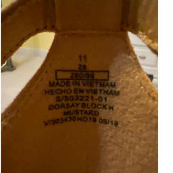 Gold Yellow Faux Suede Chunky Stacked Block Heel Strappy Pumps Size 11 Indie - Picture 6 of 7